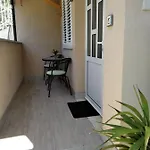 Διαμέρισμα Luka Near Dubrovnik *